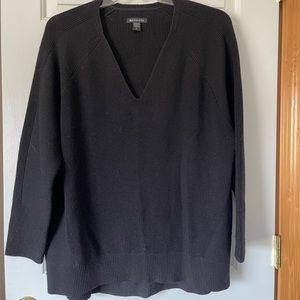 1X Athleta Hanover V-Neck Sweater Black no side slits